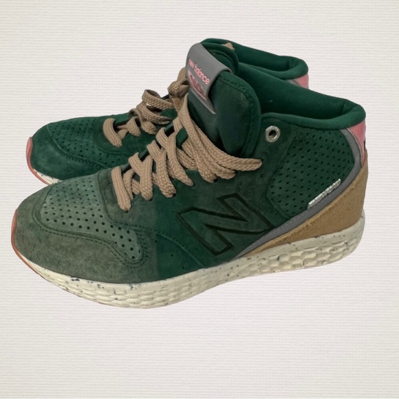 New Balance Men's 988 Fresh Foam Size 8 - Picture 2 of 9